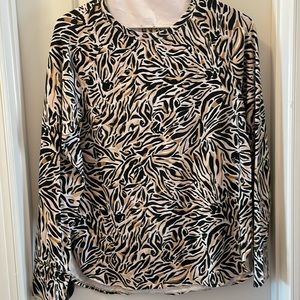 Lilly Pulitzer top. Luxletic. M.